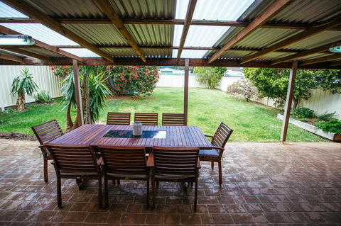 Sunbaker Pet Friendly Awards Finalist 4 Mins Walk To Culburra Beach - Holiday Cairns 29