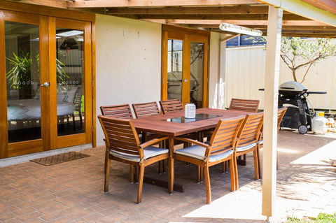 Sunbaker Pet Friendly Awards Finalist 4 Mins Walk To Culburra Beach - Holiday Cairns 28
