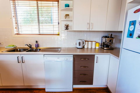 Sunbaker Pet Friendly Awards Finalist 4 Mins Walk To Culburra Beach - Holiday Cairns 14