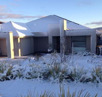 Jindabyne Executive - Holiday Cairns