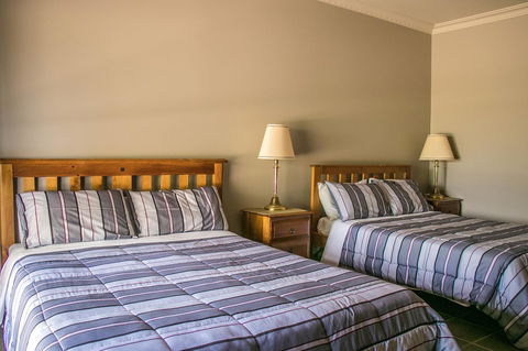 Ironstone Estate Lovedale - Holiday Cairns 11