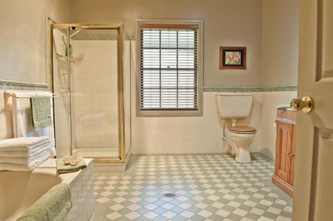 Ironstone Estate Lovedale - Holiday Cairns 42