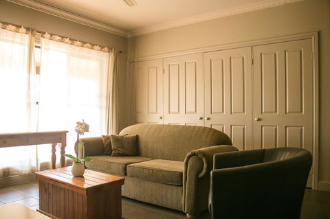 Ironstone Estate Lovedale - Holiday Cairns 14