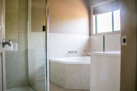 Ironstone Estate Lovedale - Holiday Cairns 6