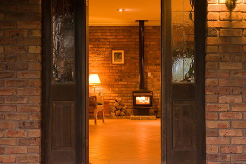 Ironstone Estate Lovedale - Holiday Cairns 39