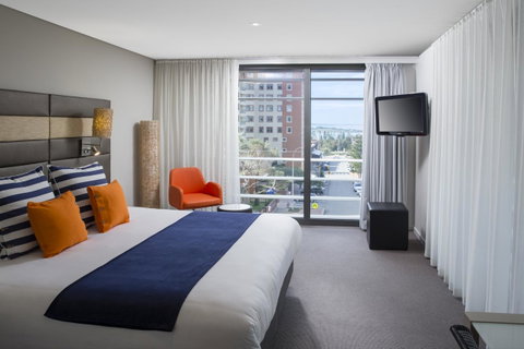 Novotel Newcastle Beach - Holiday Cairns 13