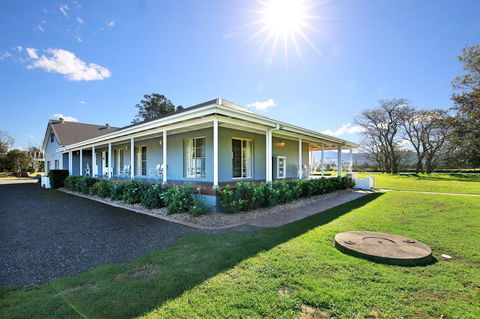 Terara Riverside Retreat - Holiday Cairns 41