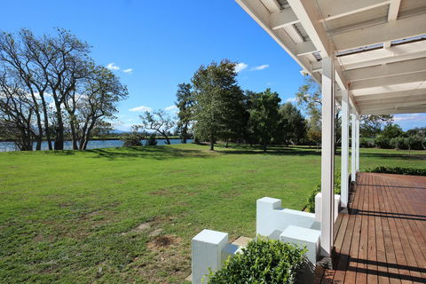 Terara Riverside Retreat - Holiday Cairns 39