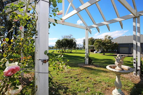 Terara Riverside Retreat - Holiday Cairns 33