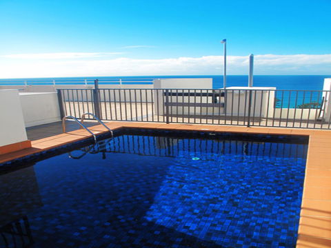 Manly Central Executive - Holiday Cairns 2
