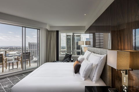 Swissotel Sydney - Holiday Cairns 6