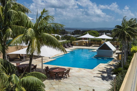Oaks The Entrance Waterfront Suites - Holiday Cairns 18