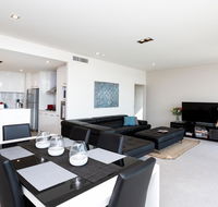 Brand New Executive Apartment - Holiday Cairns
