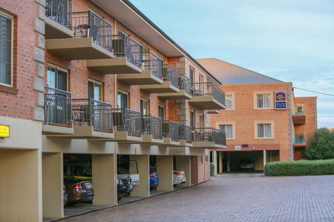 Best Western Plus Hovell Tree Inn - Holiday Cairns 1