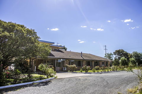 Allonville Gardens Motel - Holiday Cairns 11