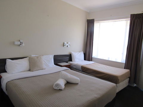 Allonville Gardens Motel - Holiday Cairns 13