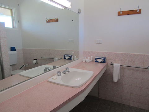 Allonville Gardens Motel - Holiday Cairns 29