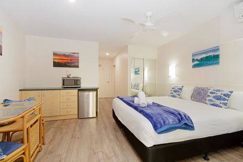 The Cove Yamba - Holiday Cairns 1