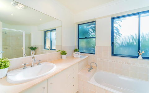 The Cove Yamba - Holiday Cairns 16