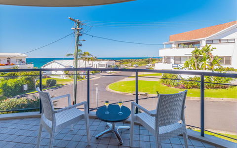 The Cove Yamba - Holiday Cairns 0
