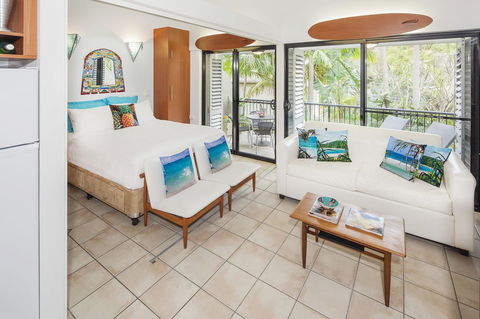 Julians Apartments - Holiday Cairns 32