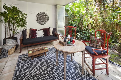Julians Apartments - Holiday Cairns 20