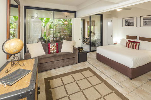 Julians Apartments - Holiday Cairns 19