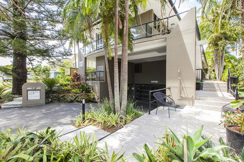 Julians Apartments - Holiday Cairns 26