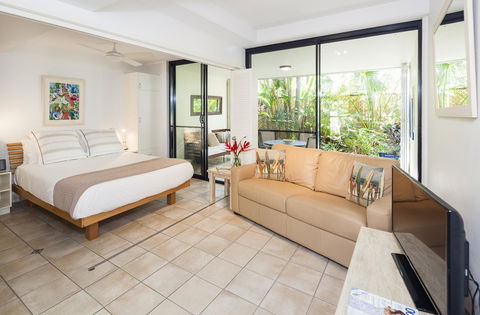Julians Apartments - Holiday Cairns 29