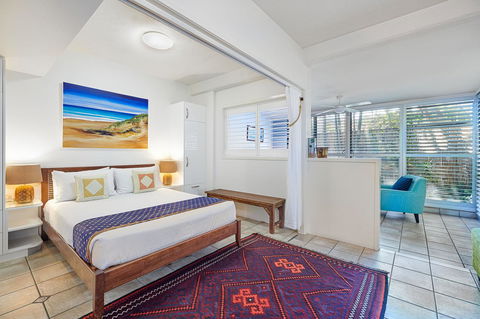 Julians Apartments - Holiday Cairns 6