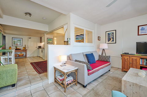 Julians Apartments - Holiday Cairns 3