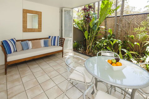 Julians Apartments - Holiday Cairns 23