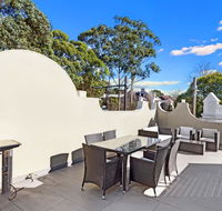 Glebe Self-Contained Modern One-Bedroom Apartments - Holiday Cairns