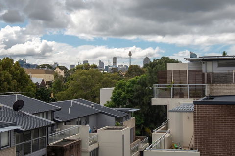Large Light Luxe 3BDR 2BA Free Parking - Walk To Sydney Uni And RPA - Holiday Cairns 2