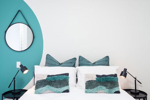 Large Light Luxe 3BDR 2BA Free Parking - Walk To Sydney Uni And RPA - Holiday Cairns 9