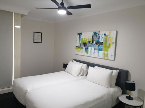 Liv Apartments Haymarket - Holiday Cairns 3