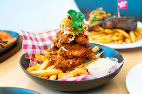 Horse And Jockey Hotel Homebush - Holiday Cairns 25