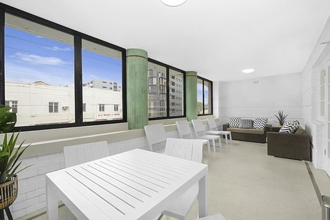 Horse And Jockey Hotel Homebush - Holiday Cairns 21