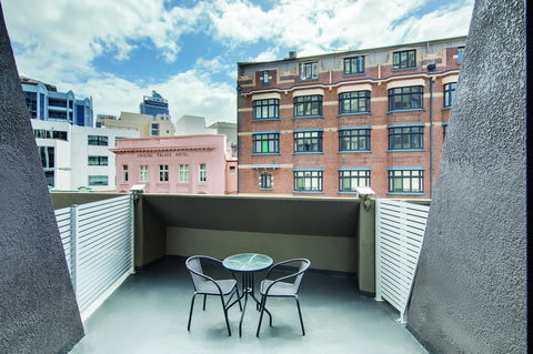 Central Studio Hotel Sydney - Holiday Cairns 5