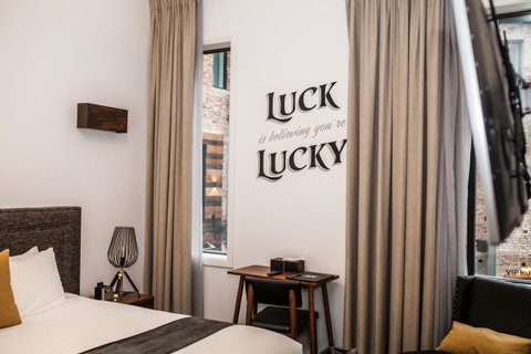 The Lucky Hotel - Holiday Cairns 1