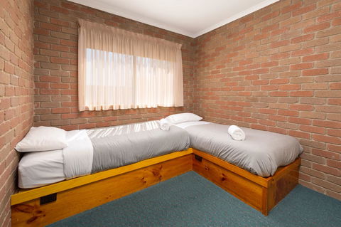 Corowa Bindaree Holiday Park - Holiday Cairns 11