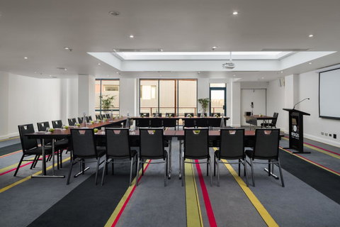 Rydges Sydney Central - Holiday Cairns 37