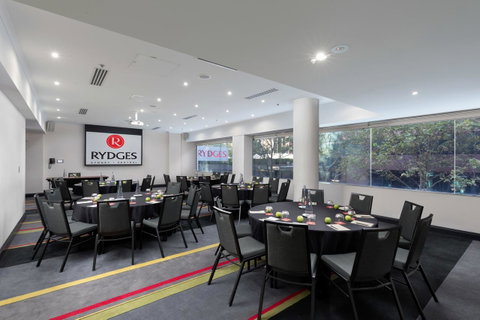 Rydges Sydney Central - Holiday Cairns 35