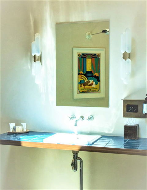 Beach Hotel Resort - Holiday Cairns 7