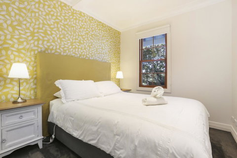 Bellevue Accommodation - Holiday Cairns 6
