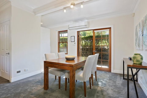 Bellevue Accommodation - Holiday Cairns 7