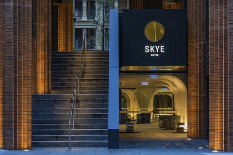 SKYE Suites Sydney - Holiday Cairns 2