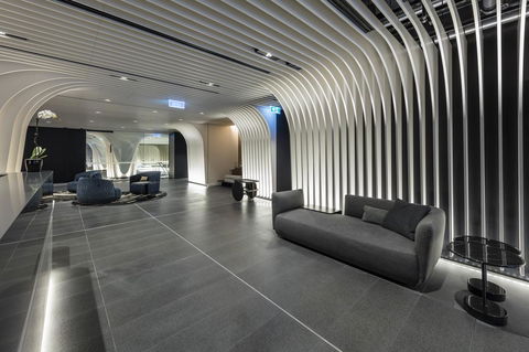 SKYE Suites Sydney - Holiday Cairns 13