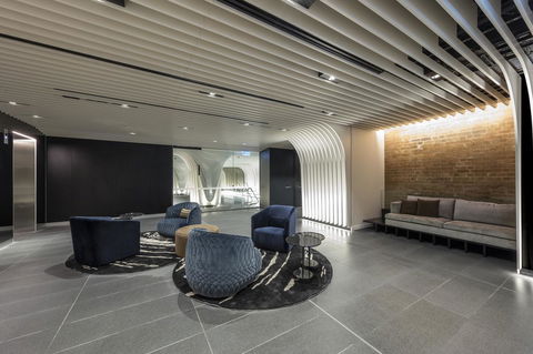 SKYE Suites Sydney - Holiday Cairns 12