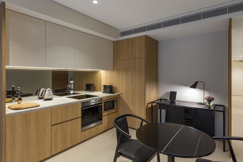 SKYE Suites Sydney - Holiday Cairns 20